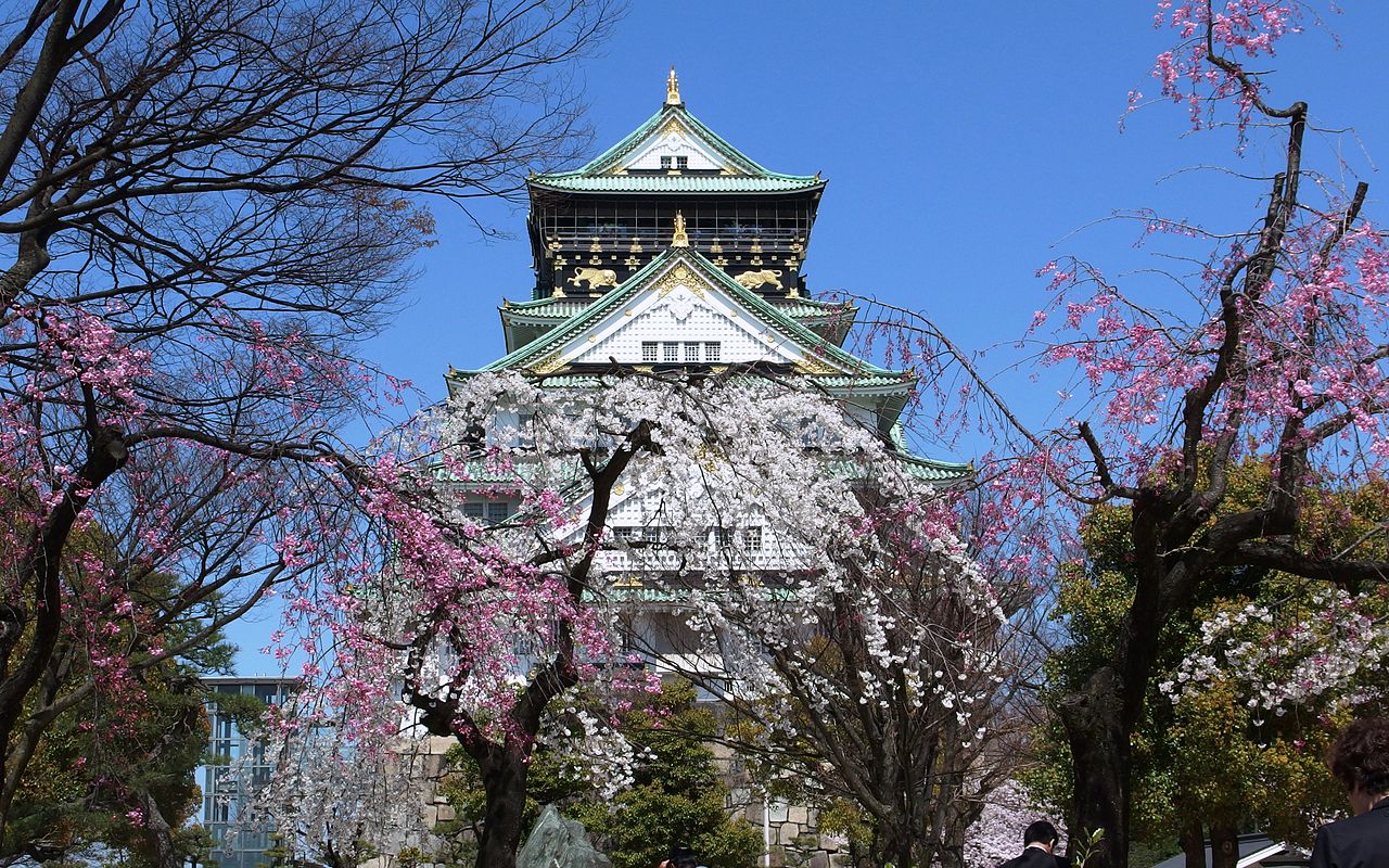 Osaka Castle, Umeda, final tech + shopping